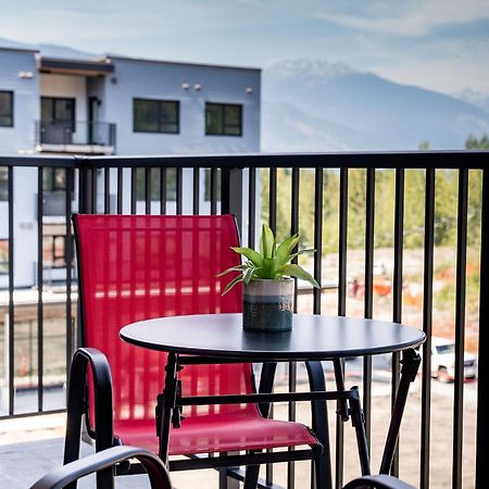 Alpine Haven By Revelstoke Vacations Daire Dış mekan fotoğraf