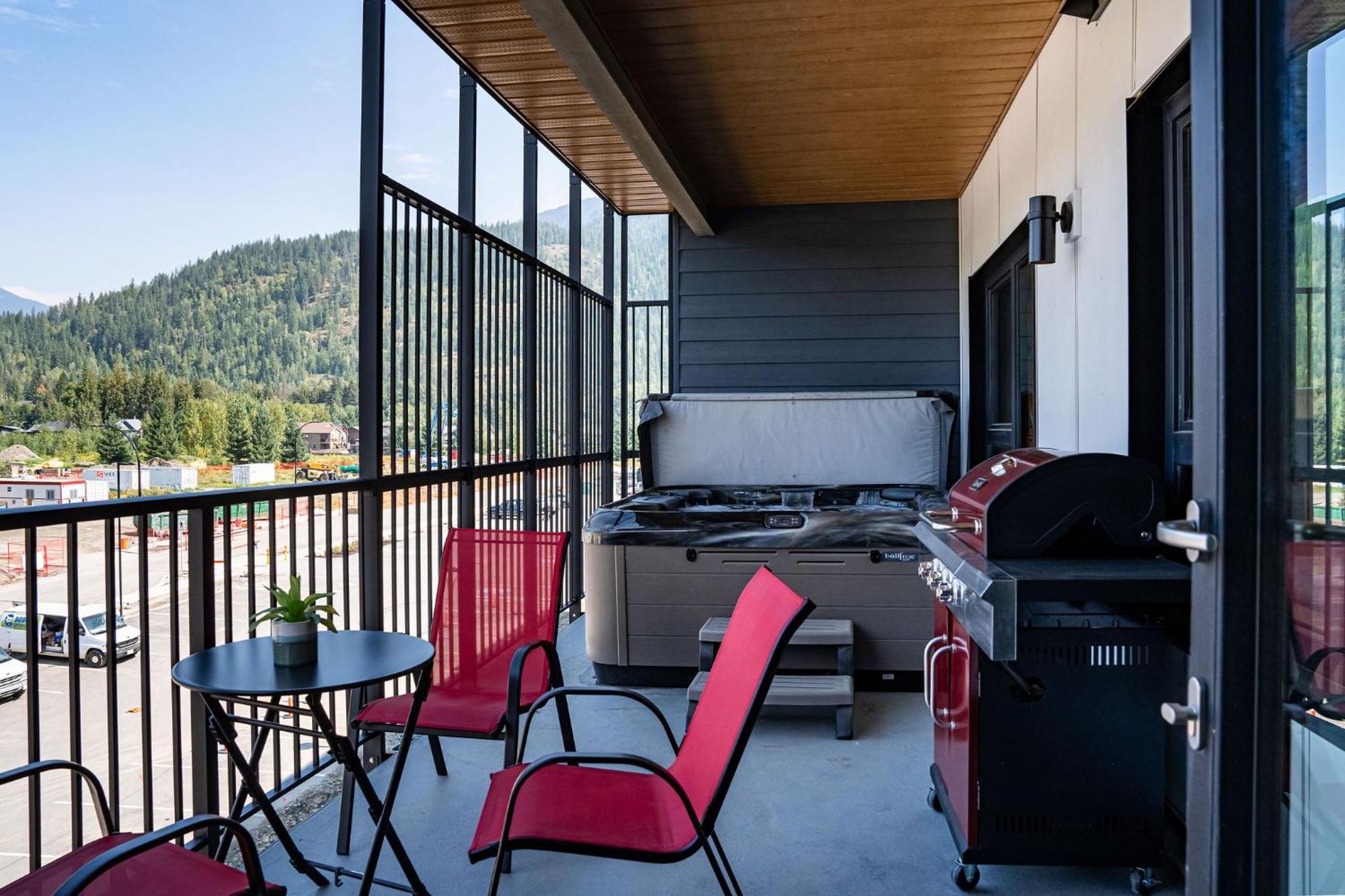 Alpine Haven By Revelstoke Vacations Daire Dış mekan fotoğraf