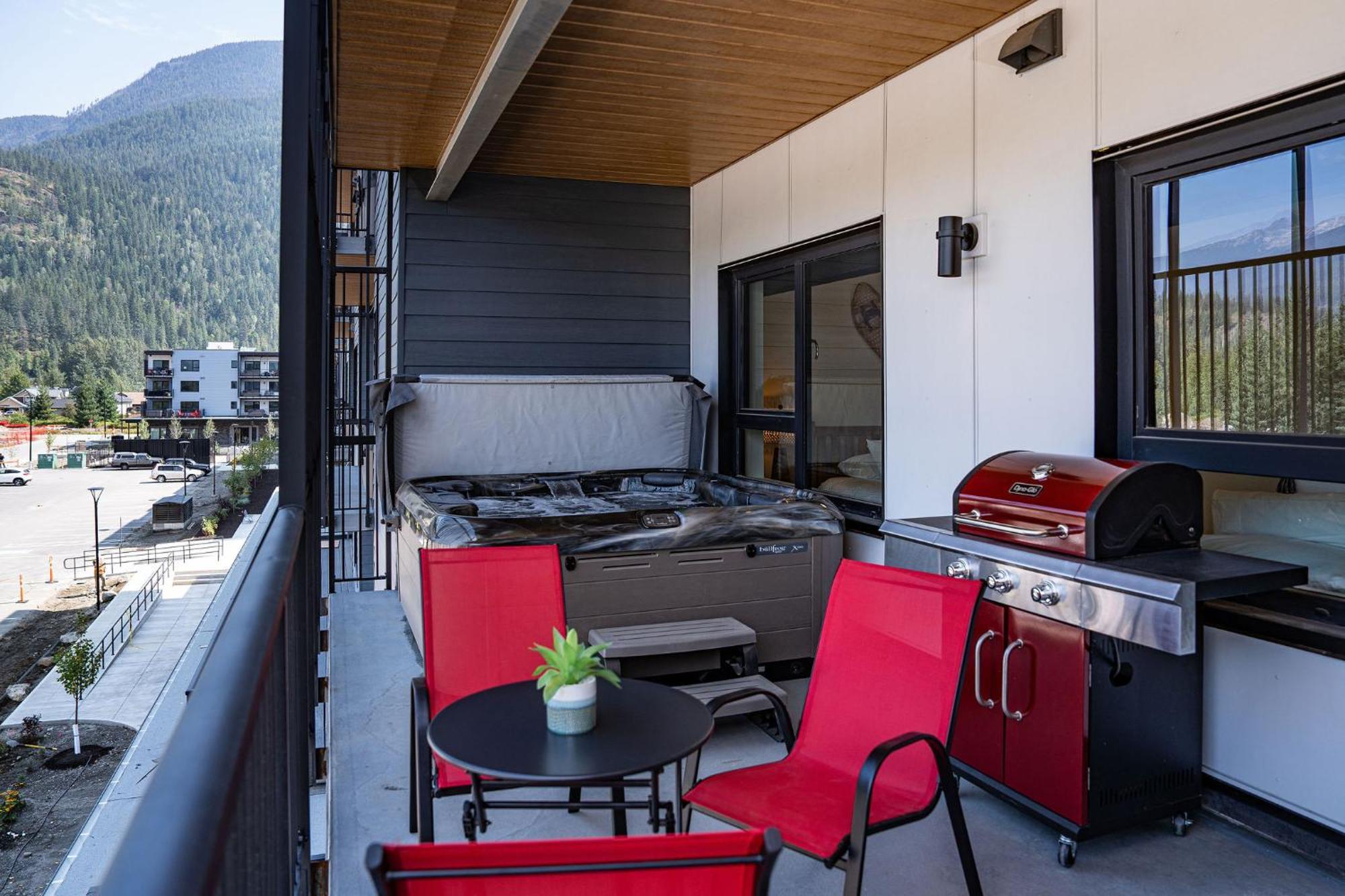 Alpine Haven By Revelstoke Vacations Daire Dış mekan fotoğraf
