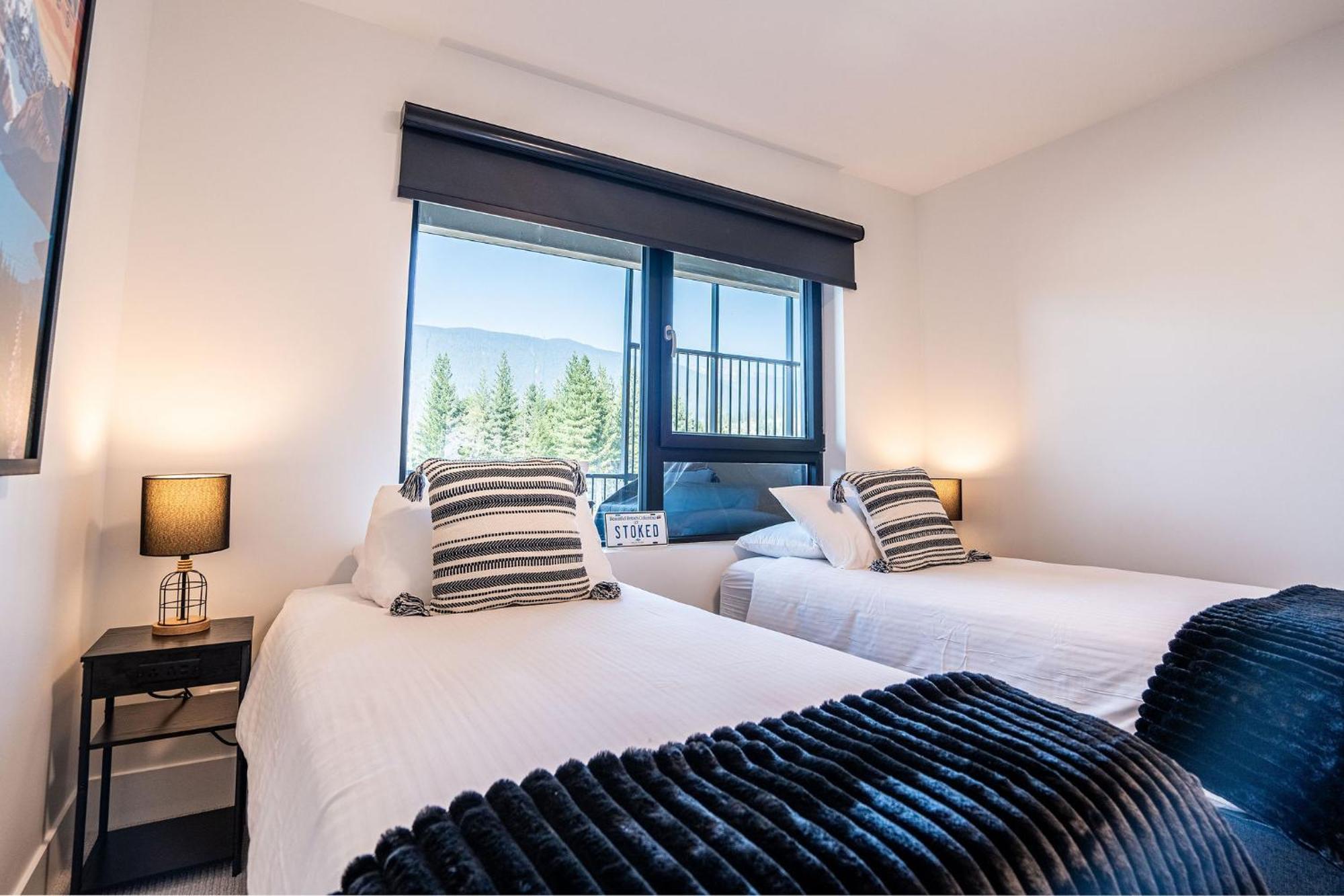 Alpine Haven By Revelstoke Vacations Daire Dış mekan fotoğraf